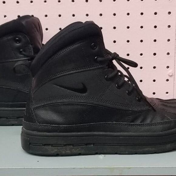 Nike Woodside 2 High ACG Boots
-Size 7Y - Picture 5 of 9